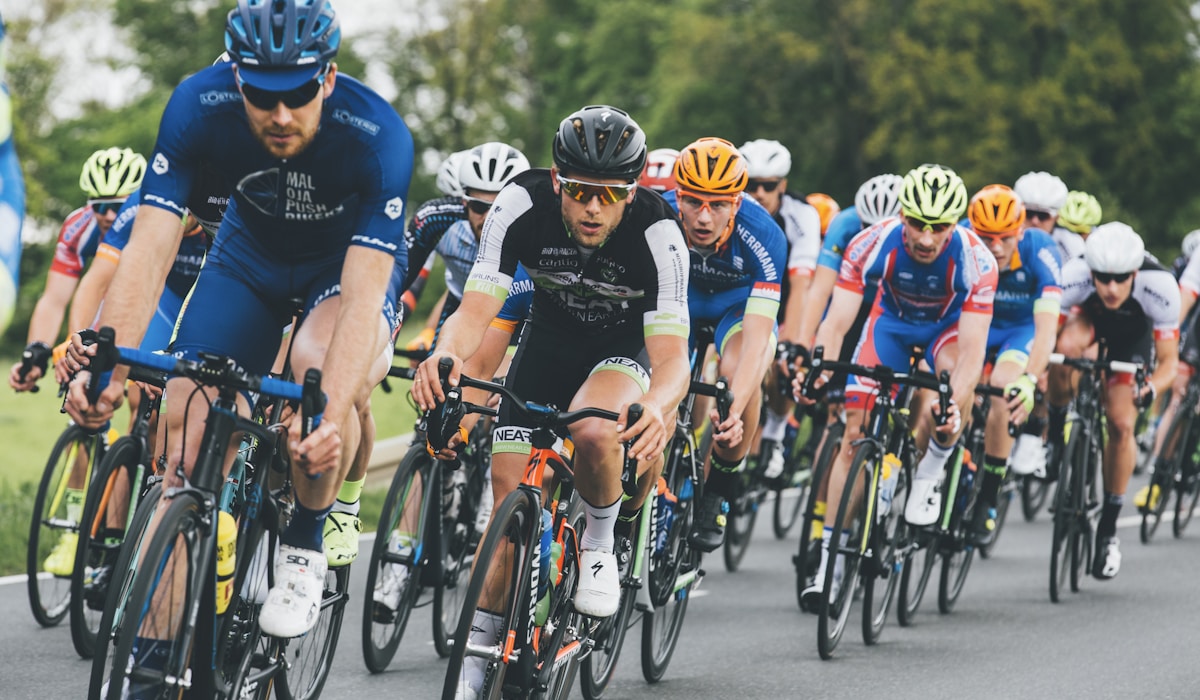 Ünlü oyuncu yeni filmiyle gündeme oturdu